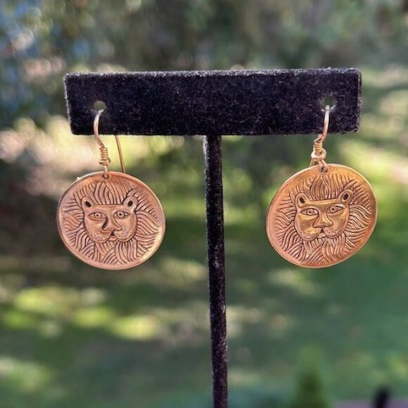 Laurel Burch Shambala Cat Earrings - Etsy LAUREL BURCH Gold Lion Cat Etched Circle Disc EARRINGS